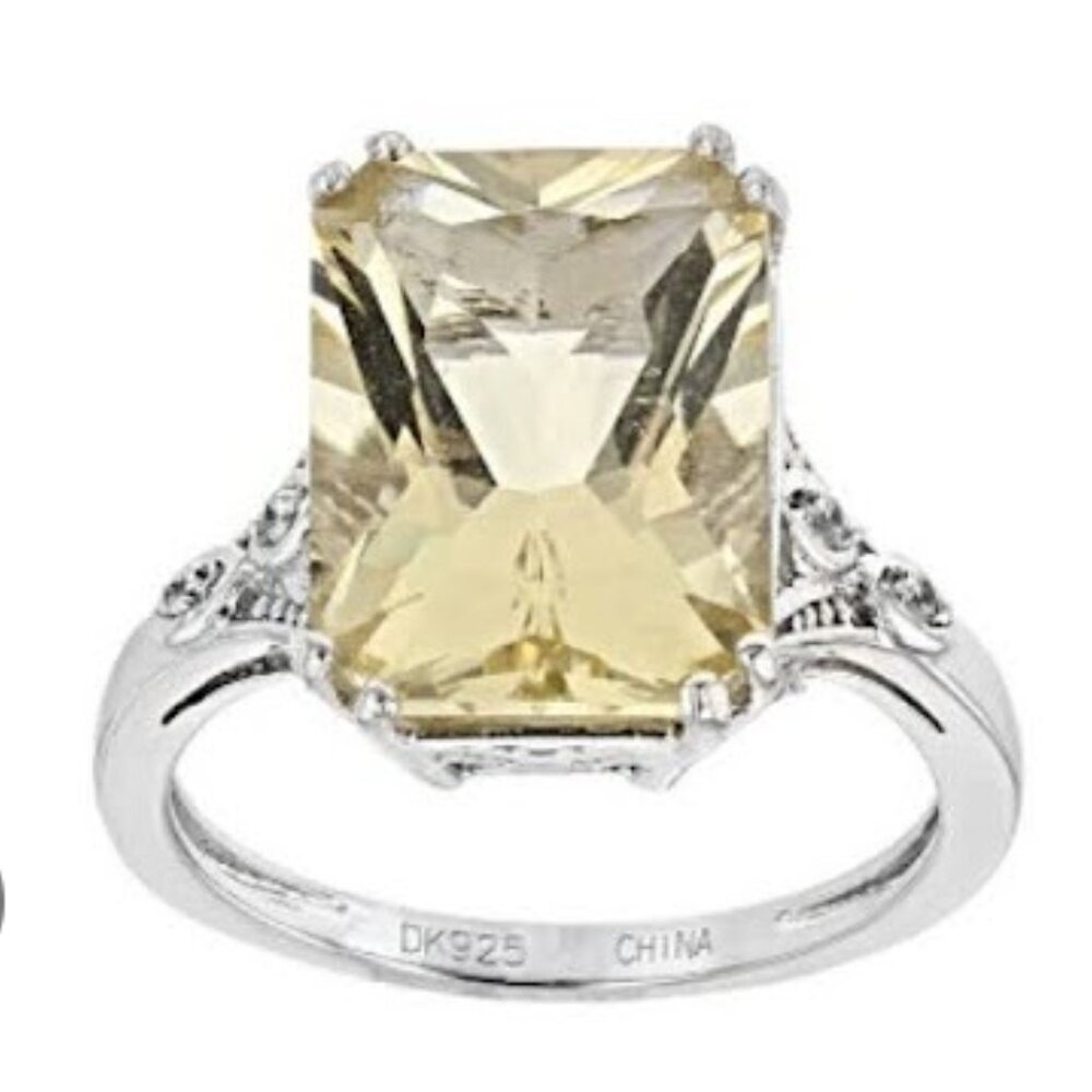 5.31CT Radiant Cut Yellow Labradorite Ring Size 8